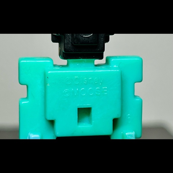 Disney Crossy Road Collectible Micro Figures - Picture 4 of 4